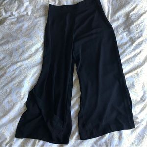 Black high rise flowy crop pants